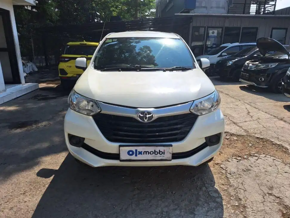 LOW DP Toyota Avanza 1.3 E Bensin-MT 2015 ADS