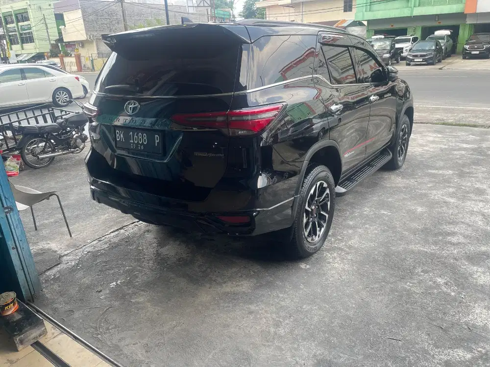 Vrz trd 2021 hitam