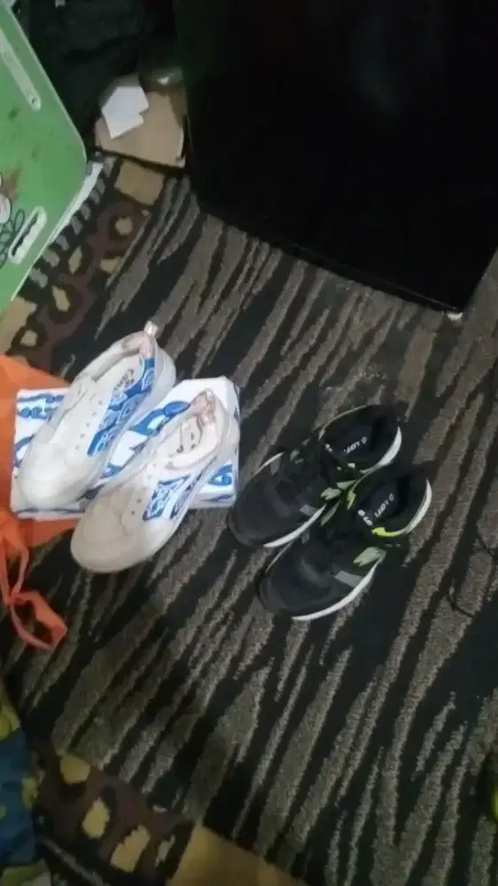 ukura sepatu cewek 40 dan ukuran sepatu cowok 39