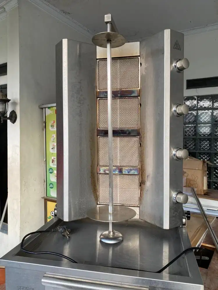 Mesin Shawarma GETRA 4 burner-baru pakai 3 bulan