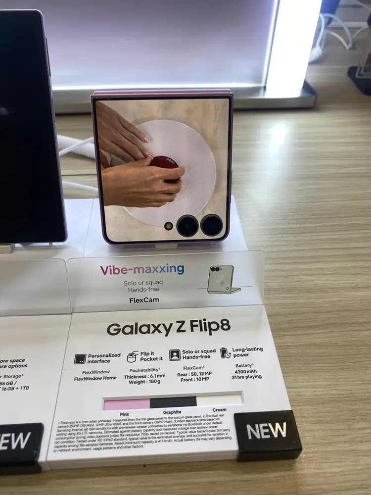 Pre order Galaxy zflip 7 8 512GB