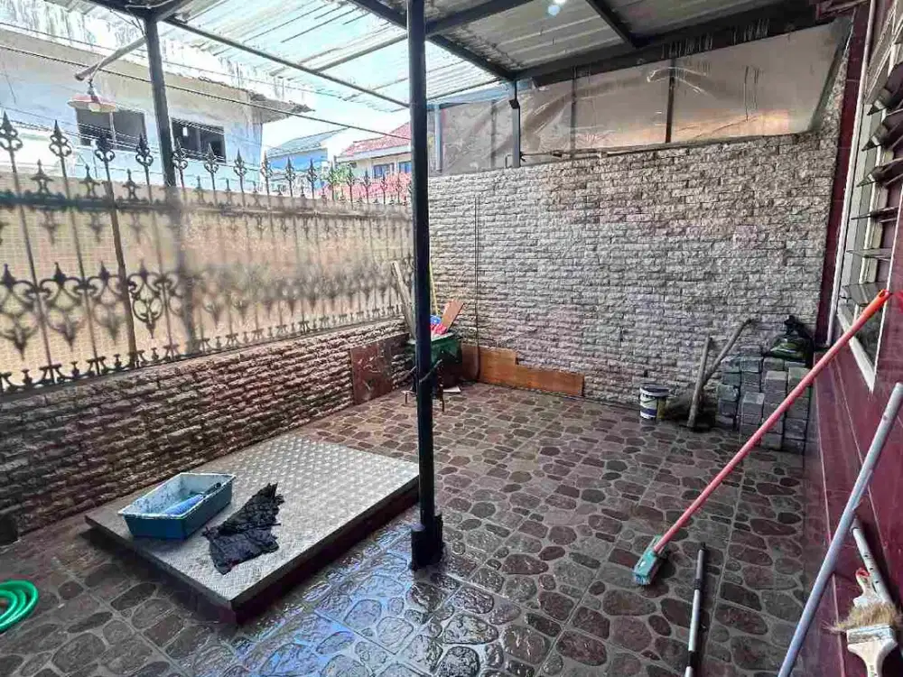 SEWA RUMAH BAGUS BERSIH SIAP PAKAI JL.TANJUNGSARI BARU SUKOMANUNGGAL SURABAYA