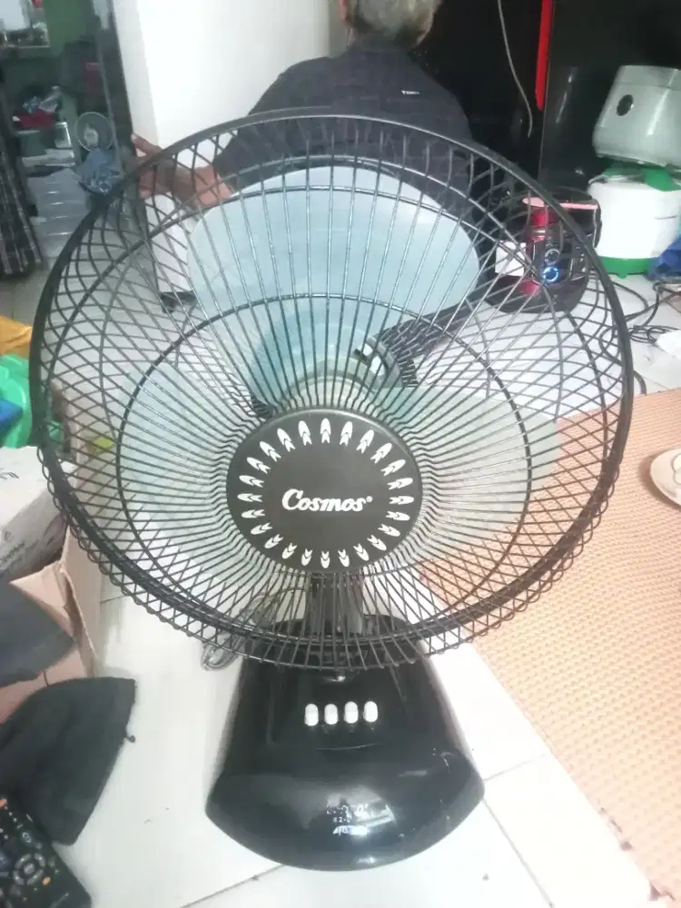 Kipas angin meja 12 inch merk cosmos normal siap pakai nego tipis