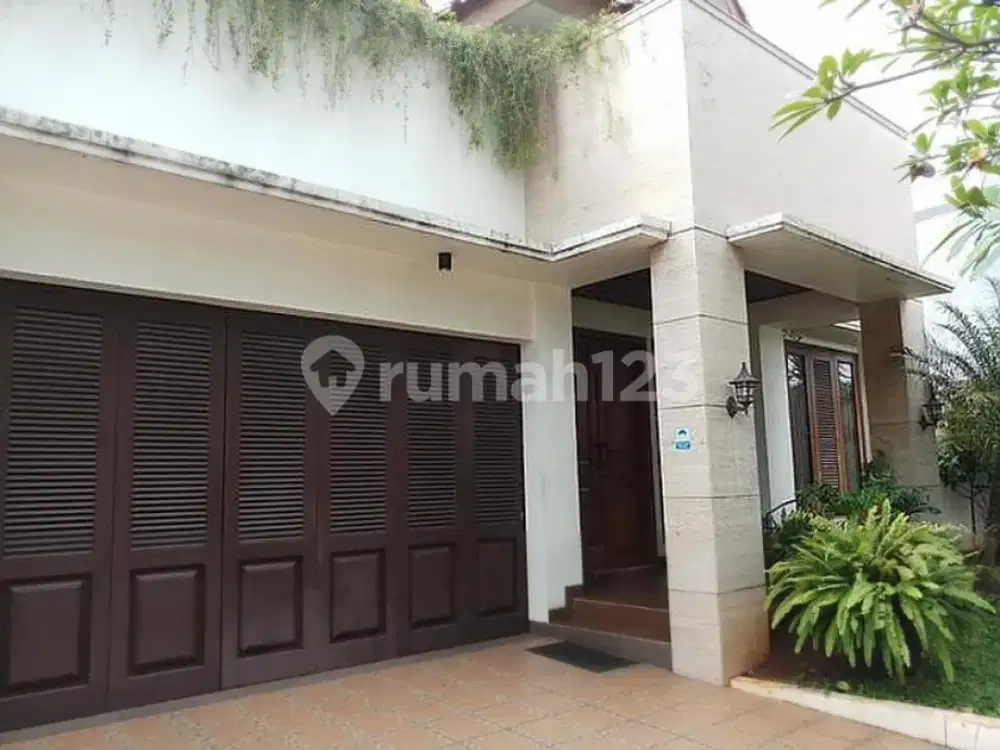 Rumah Kondisi Bagus, Terawat, Kokoh, SHM Jl. Mpr Lll Raya Dijual
