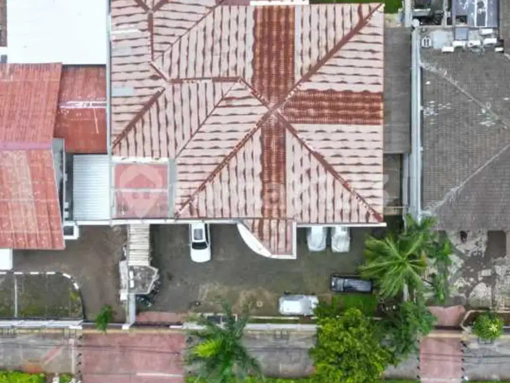Rumah Lokasi Komersil, Strategis Dekat MRT Dijual Harga NJOP