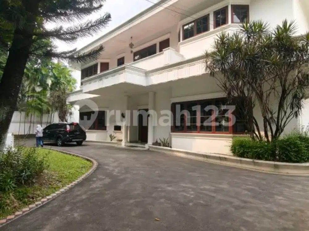 Rumah Bagus 2 Lantai di Kebayoran Baru Disewakan