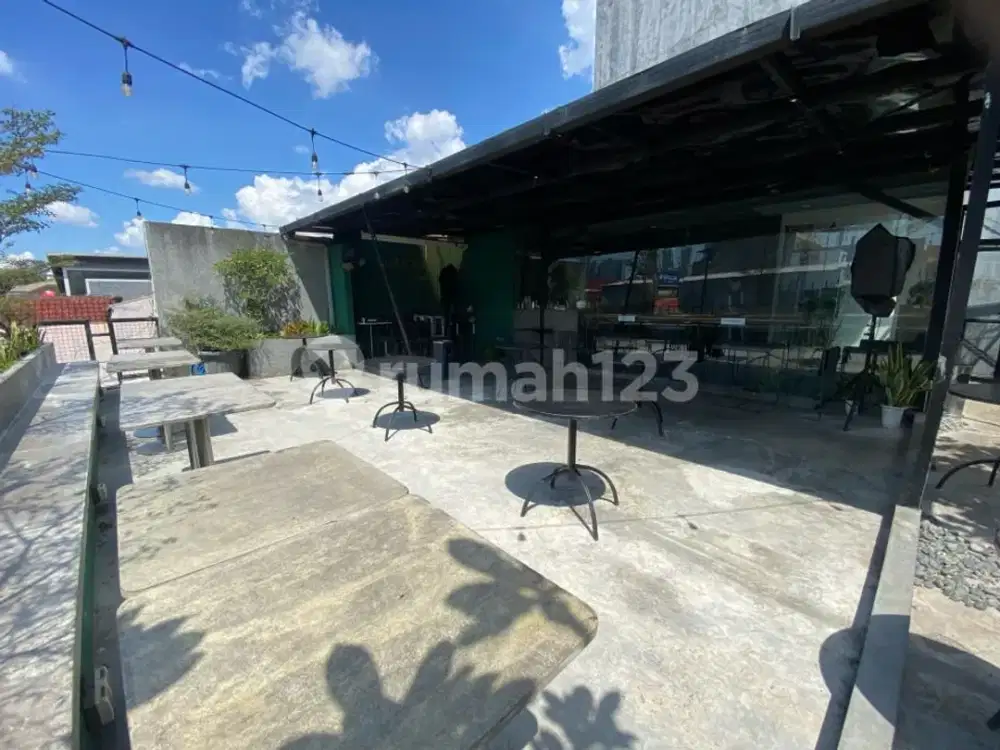 Jual Ruang Usaha Resto Kafe Rooftop 3 Lantai Hak Milik Parkiran Banyak di Hook Kemanggisan Dekat Binus. Harga.10 M Nego
