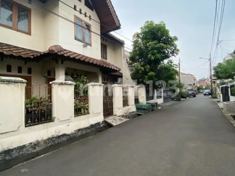Jual Rumah Area Rawamangun Luas 141M2 Harga.4 M. Nego