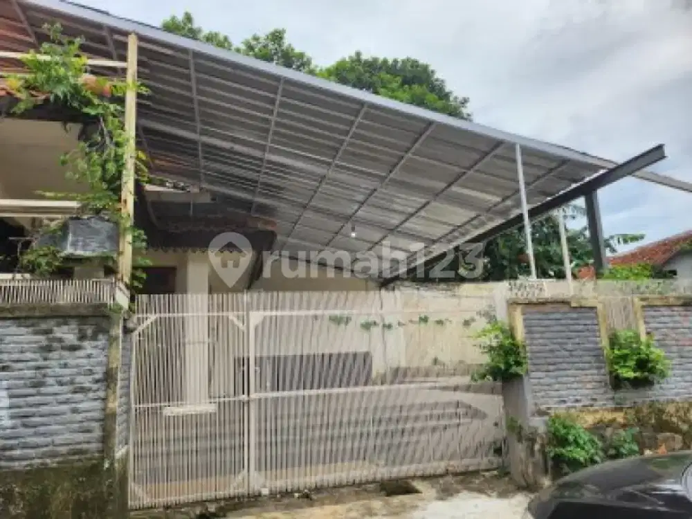 Rumah Hitung Tanah Cocok.untuk.usaha Kost Kontrakan Hunia Lokasi Super Strategis