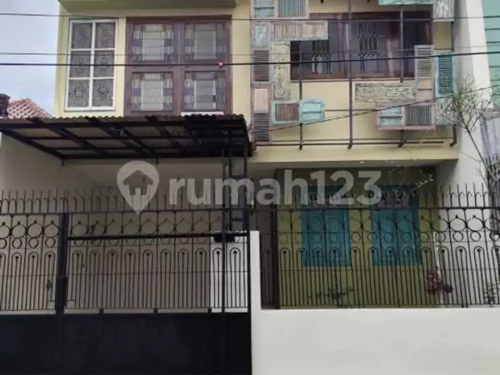 Rumah Siap Huni Lokasi Strategis Kebayoran Lama