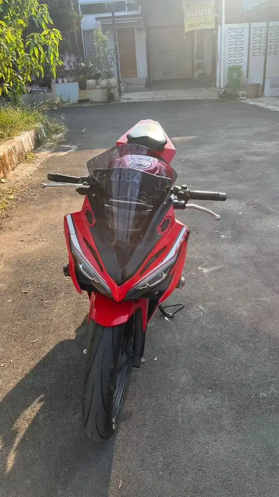 Dijual Honda CBR 150r 2016