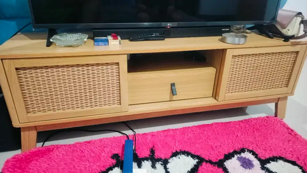 Buffet tv kondisi bagus