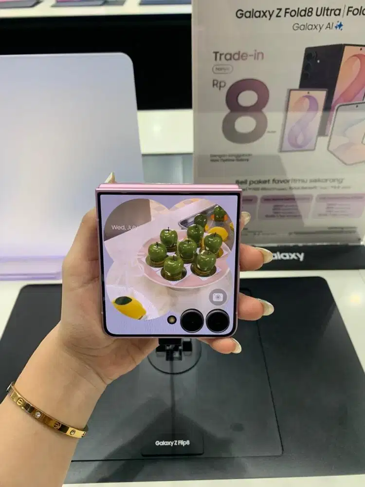 SAMSUNG NEW GALAXY ZFLIP8
