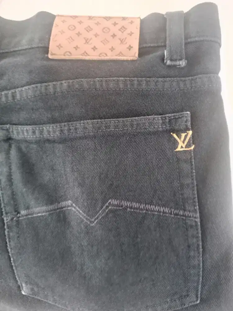 Celana LV ORI size 38