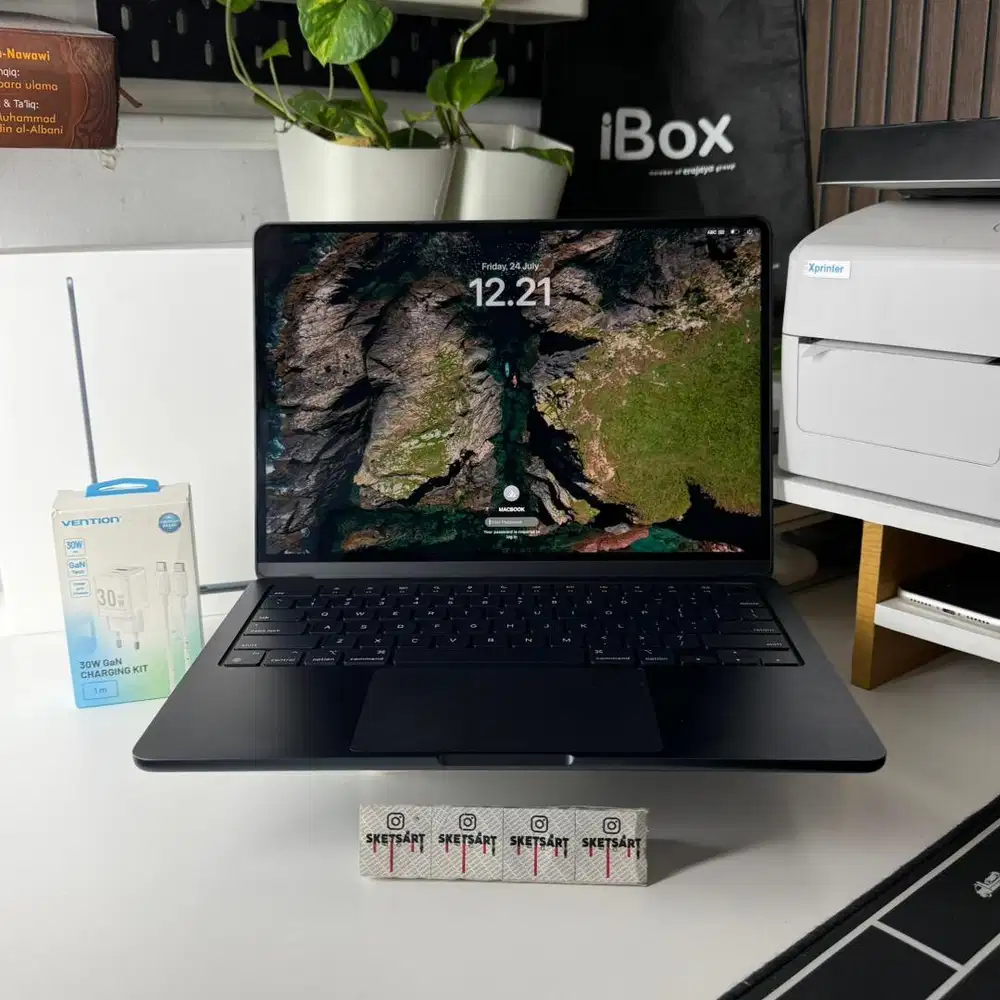 MacBook Air M2 8/256gb Midnight iBox Battery Health 100%
