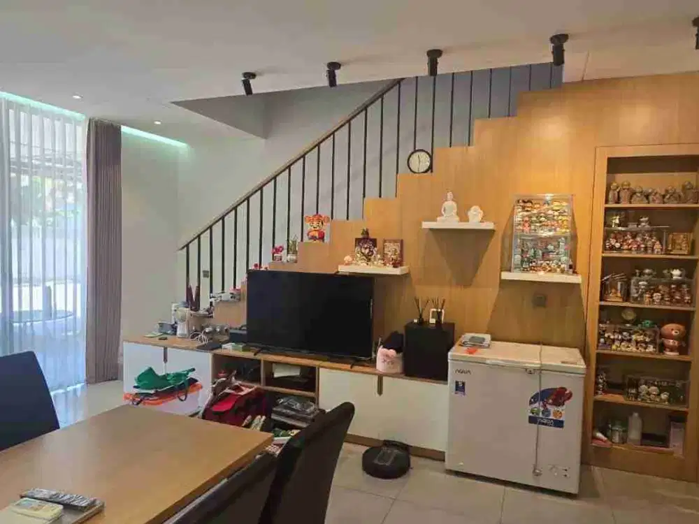 Rumah Jual Siap Huni Central Park Merr Surabaya Selatan