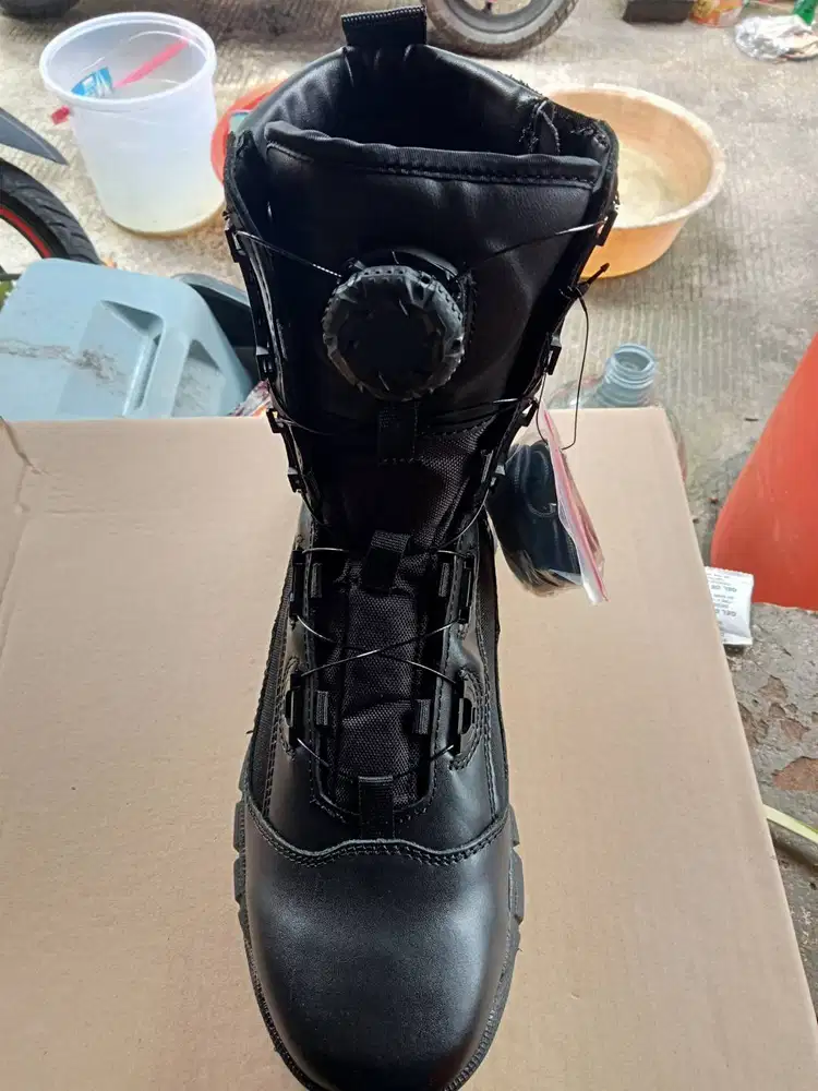 Sepatu PDL baru