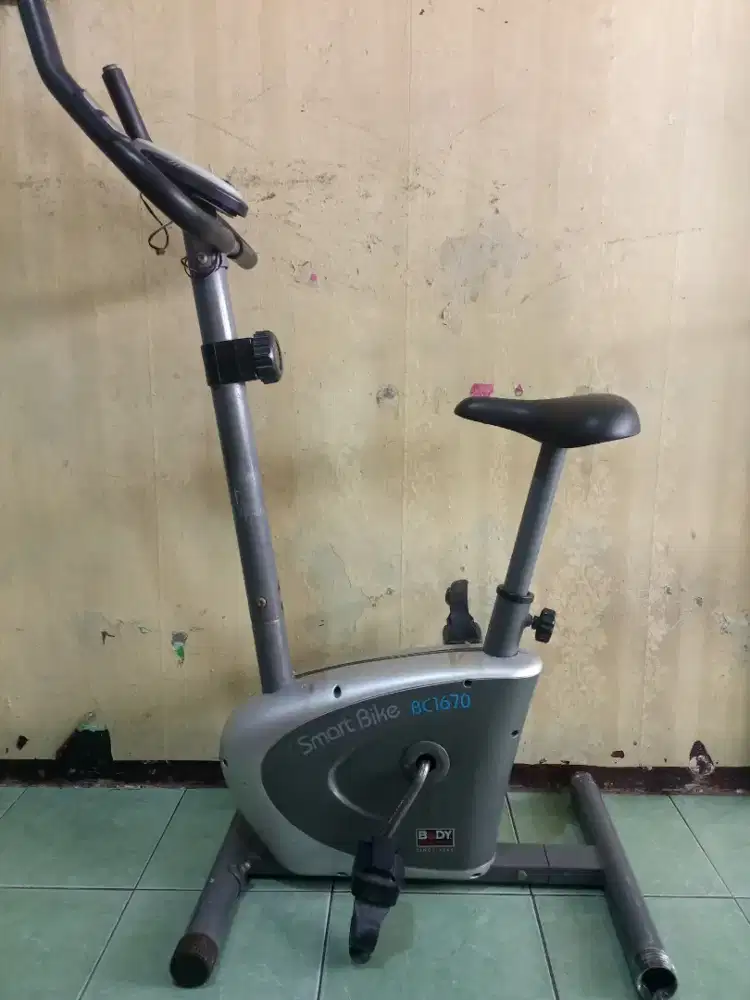 SEPEDA FITNES/OLAHRAGA