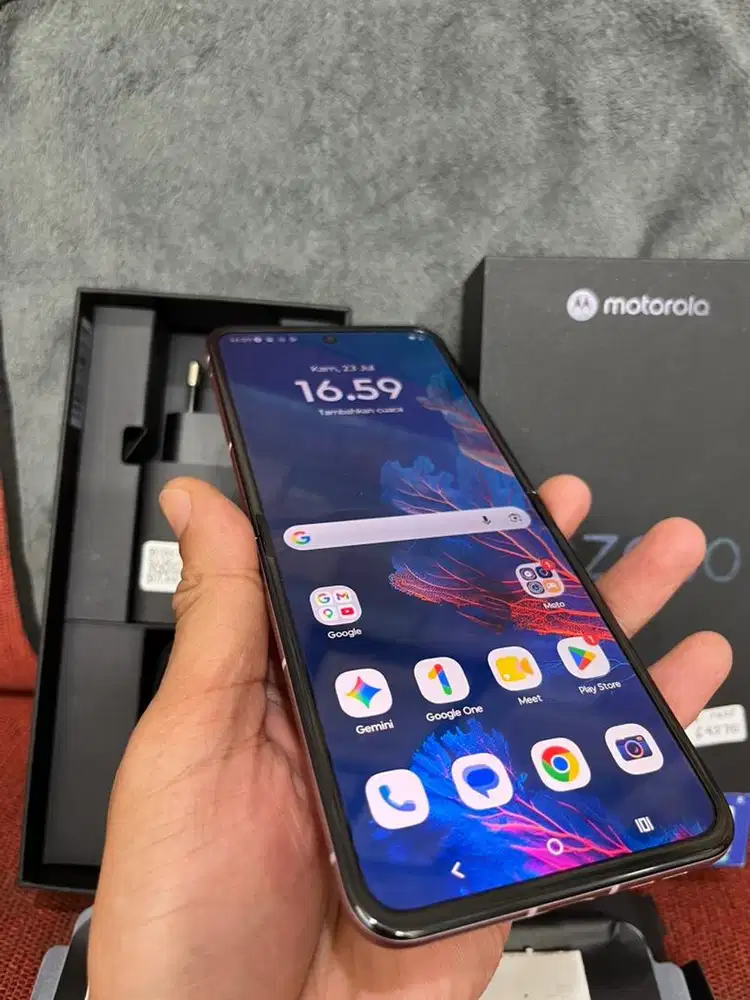 motorola razr 60 8/256 second garansi