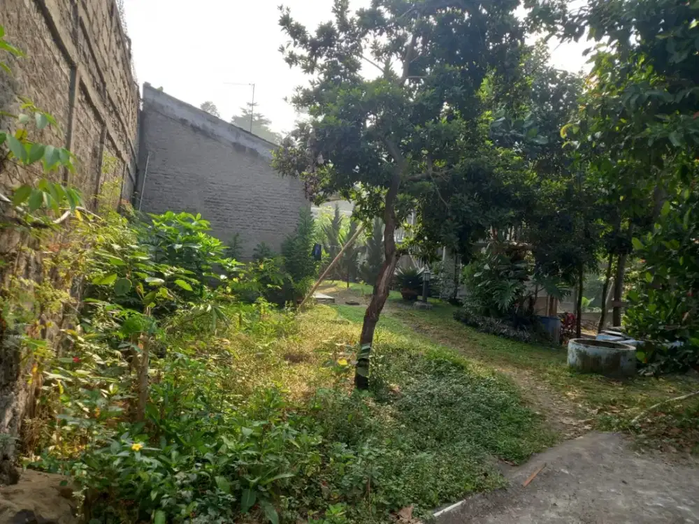 Dijual tanah ada bangunan villa dan kolam ikan Ujungbering Bandung