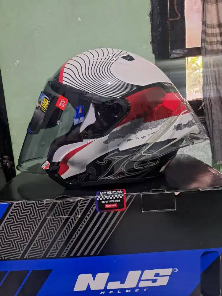 Helm NJS Kairoz Nusantara