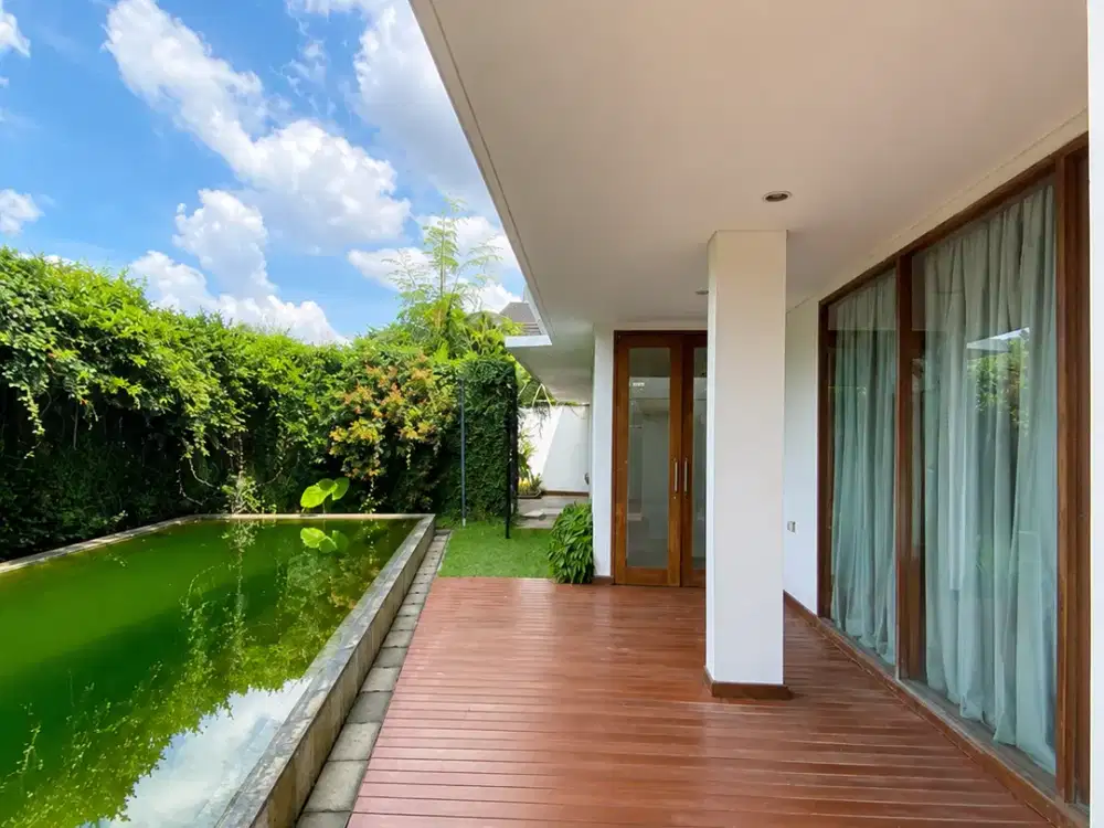 Disewakan Townhouse Mewah di Kemang Utara | Private Pool | One Gate Community