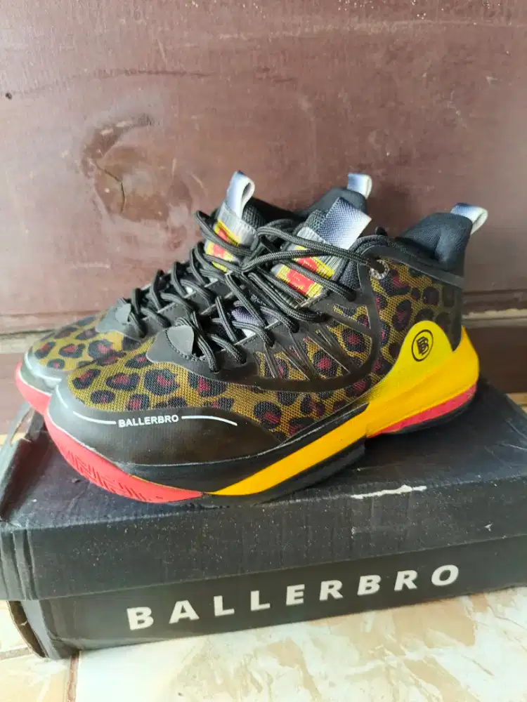 Sepatu basket ballerbro leopard