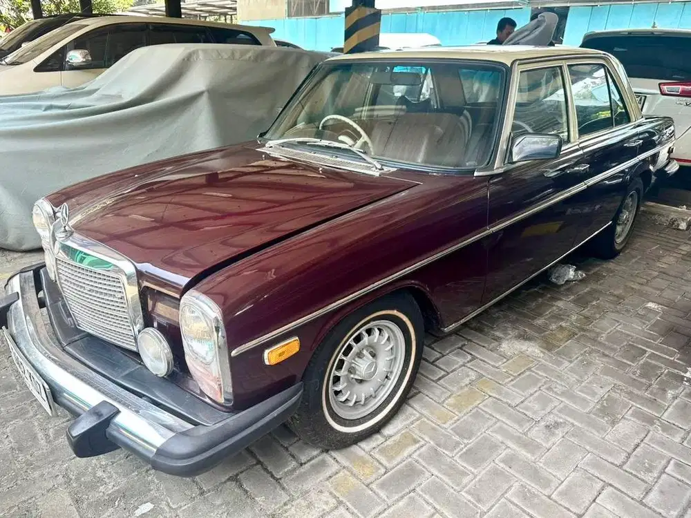 Mercedes Benz Mini 280 W114 AT 1975