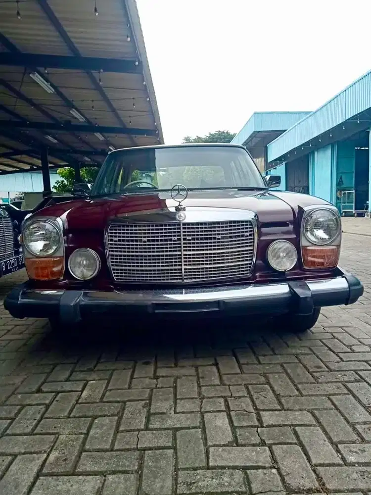 Mercedes Benz Mini 280 W114 AT 1975
