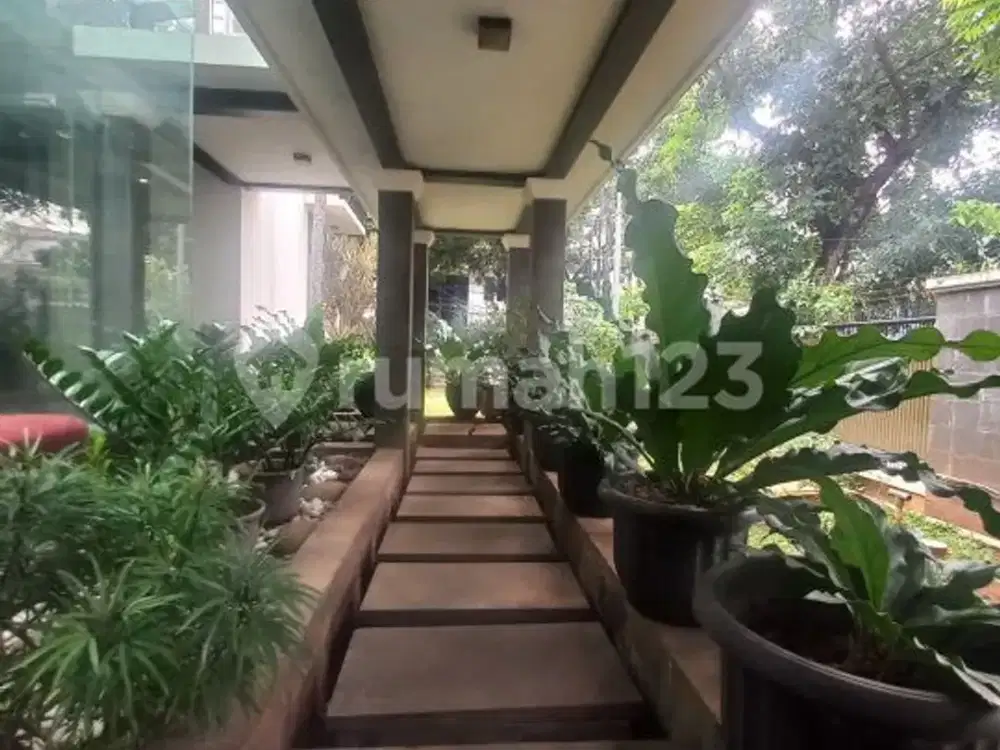 Rumah Bagus 2 Lantai Huk di Panglima Polim