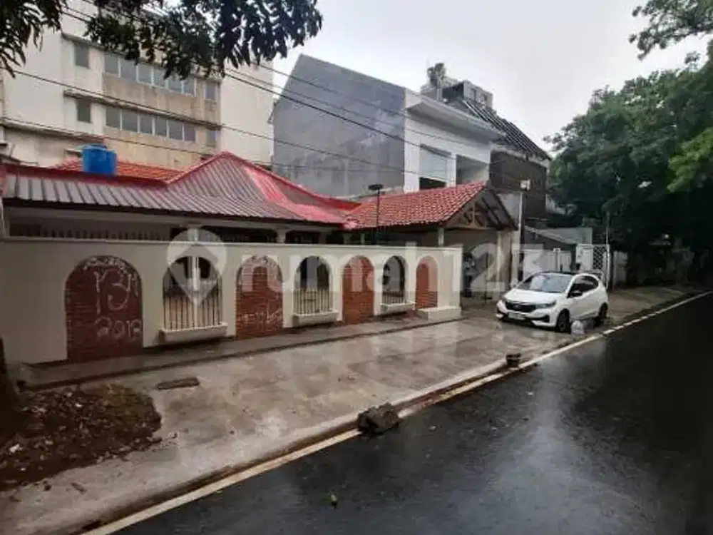 Rumah di Senopati Area di Sewakan untuk Kantor Kebayoran Baru