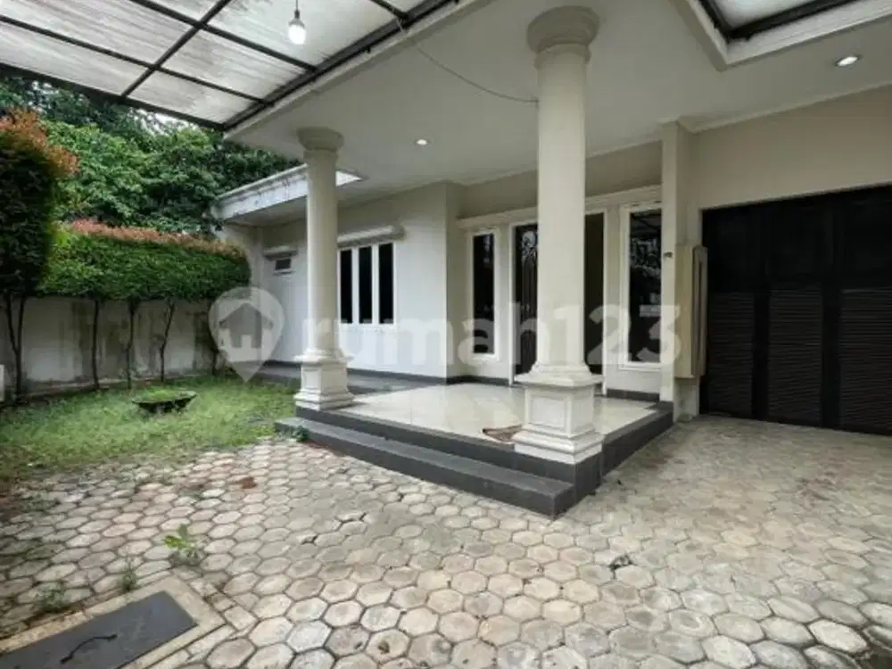 Rumah Lama Lokasi Dekat Pertok Jalan Lebar Pondok Indah