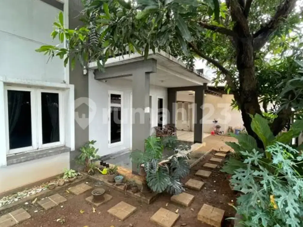 Rumah Hunian 1 Lantai dengan Kolam Renang Bangka