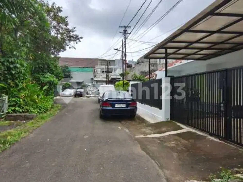 Rumah Siap Huni di Dalam Komplekdekat Jalan Raya Cipete