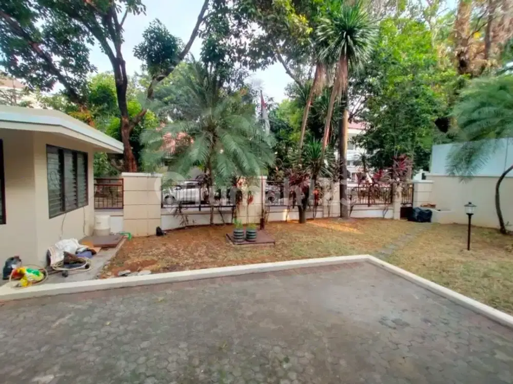 Dijual Rumah Tinggal di Jl Wijaya Kebayoran Baru