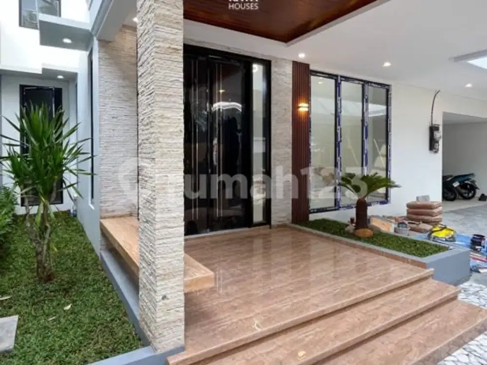 Rumah Siap Huni Dalam Komplek di Kebayoan Baru