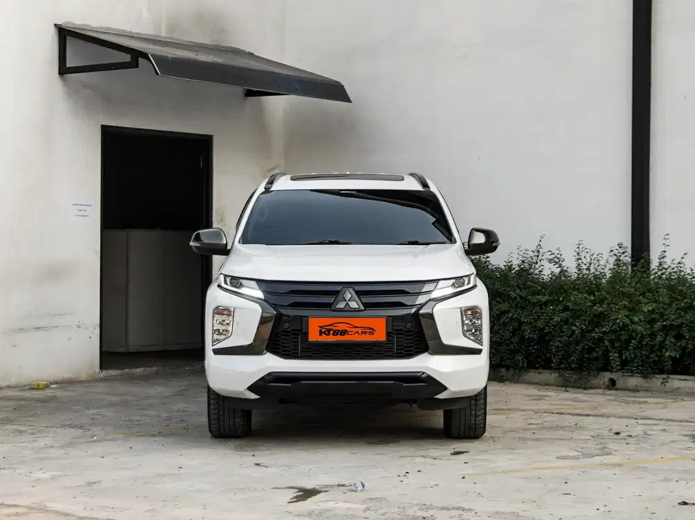 Mitsubishi Pajero Dakar 4x2 2022 Putih