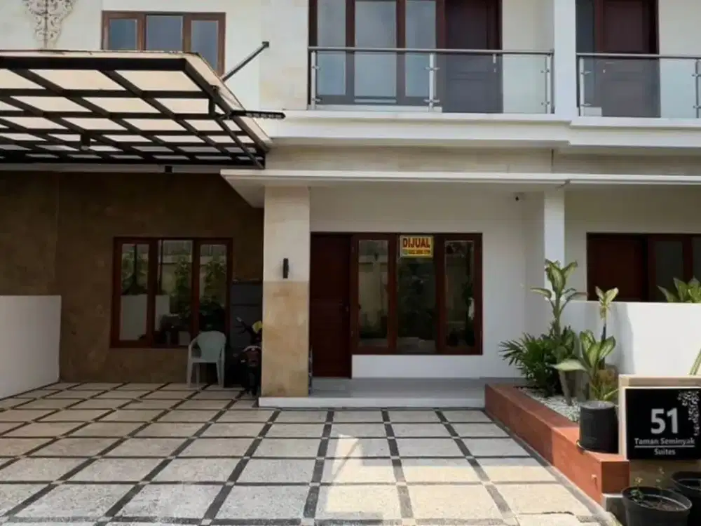 RUMAH SEMI VILLA MODERN DI TAMAN SEMINYAK SUITES