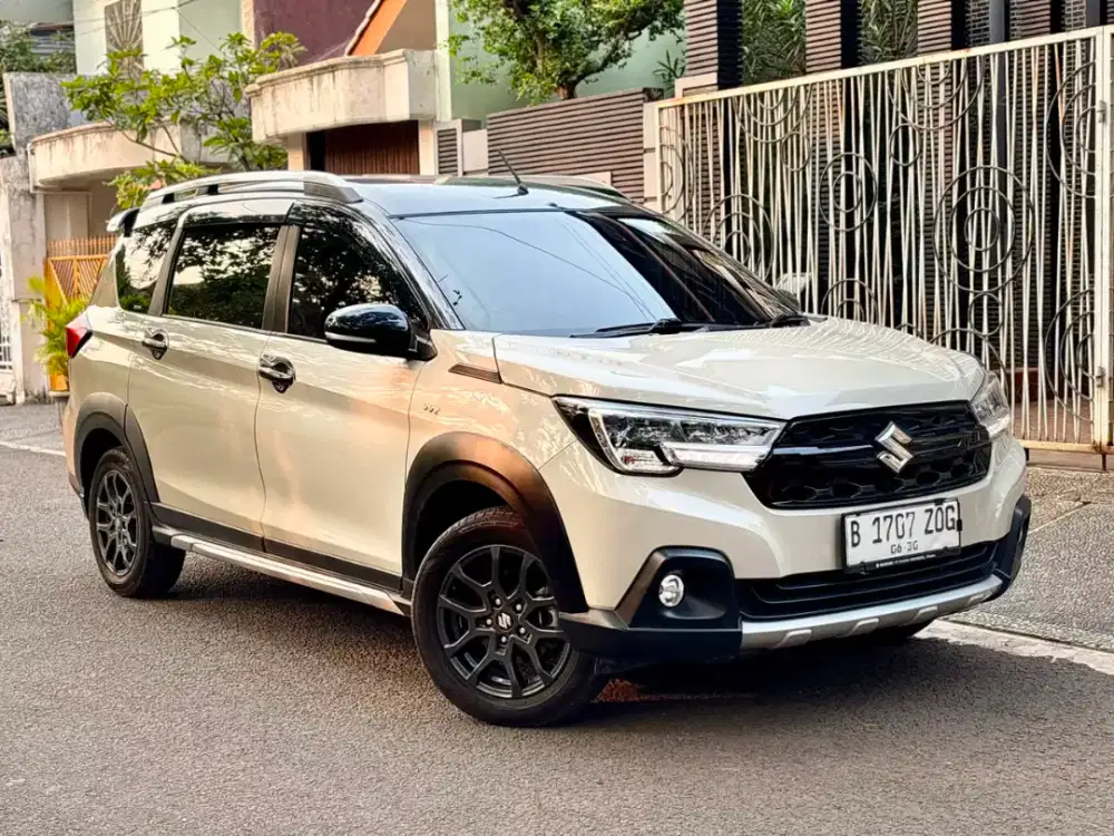 SUZUKI XL 7 ALPHA HYBRID AT 2025