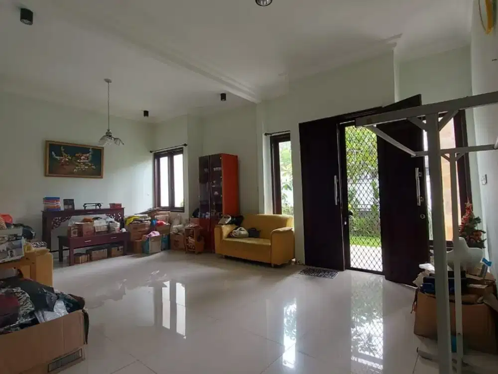 RUMAH SIAP HUNI DARMO PERMAI SELATAN - Hadap: Barat