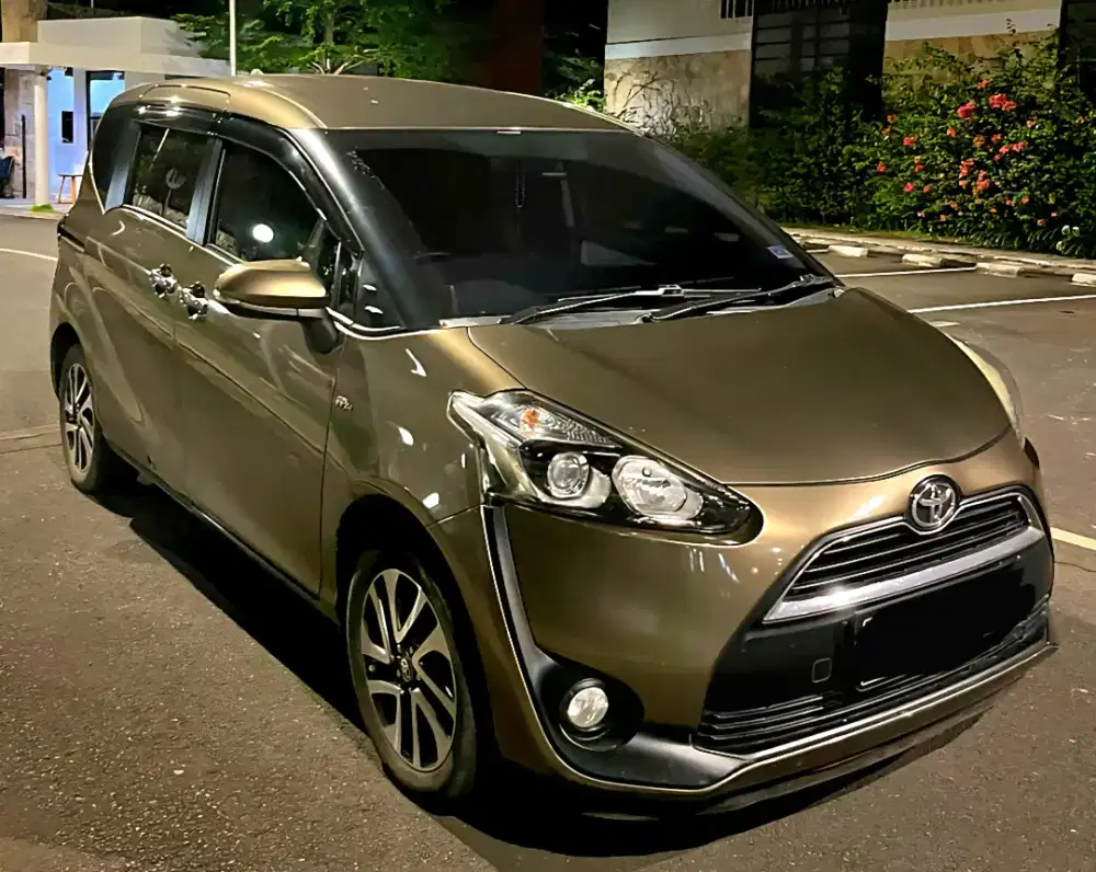 Toyota sienta type V AT (2016),