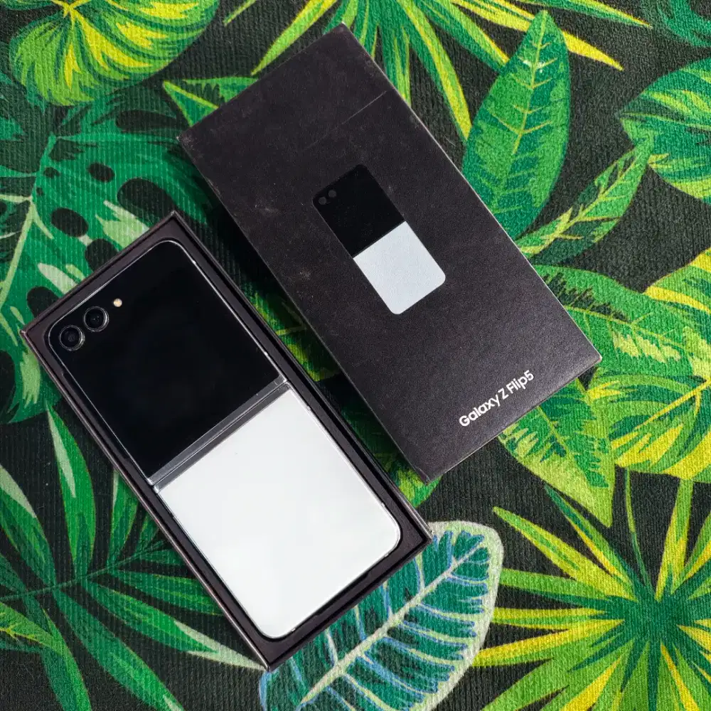 Samsung galaxy Z flip 5 5G 8/256 second