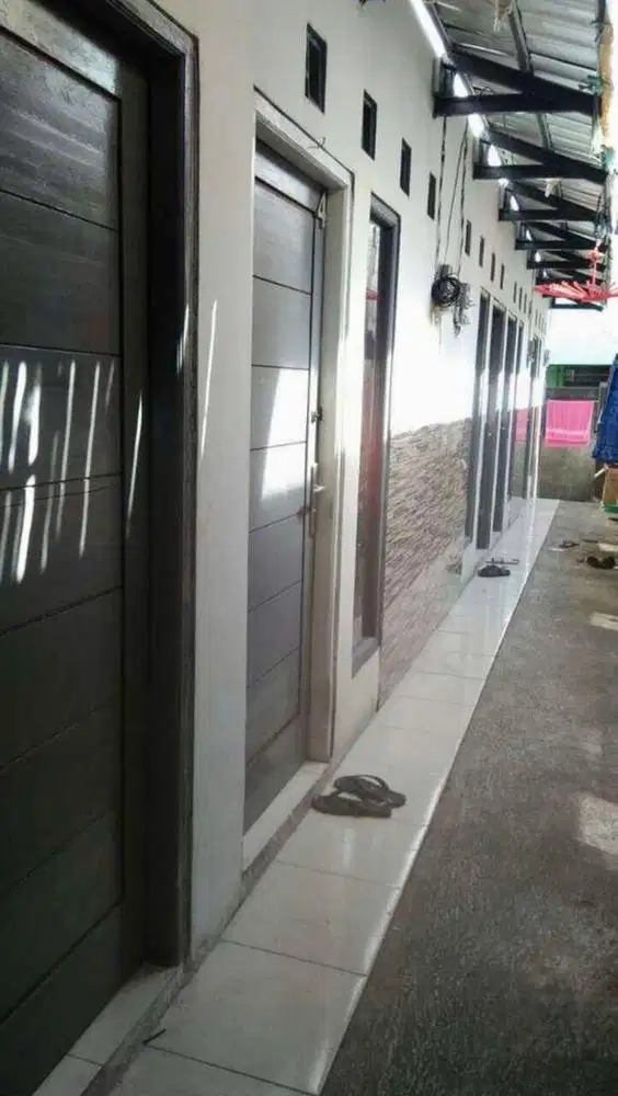 Kontrakan minimalis 2 lantai di Jalan Mardani Jakarta Pusat