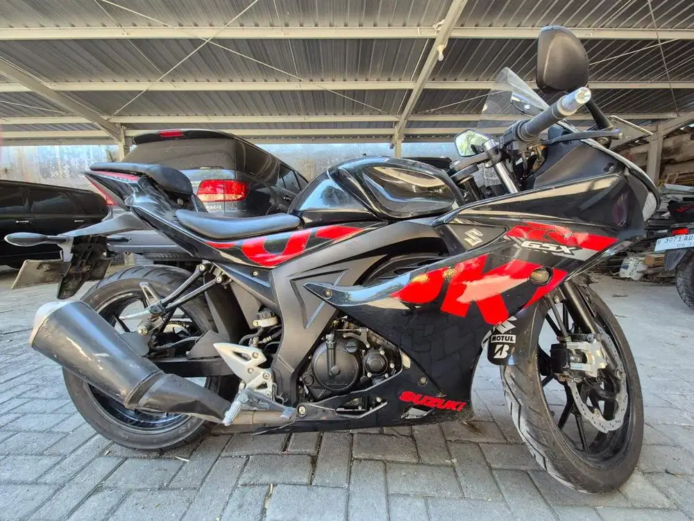 GSX R 150 2017 Hitam