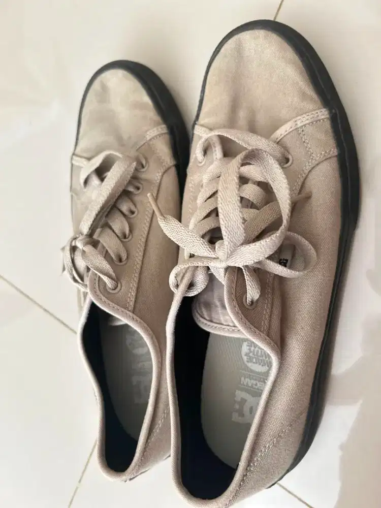 Preloved Sepatu Merk DC Mens Manual TXSE