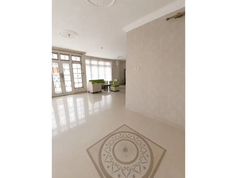 Disewa Rumah Bulanan Mewah Siaphuni di Kota Wisata Cibubur Bo264