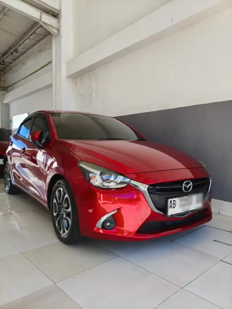 MAZDA 2 Plat AB, MERAH WARNA FAVORIT,Siap Pakai.