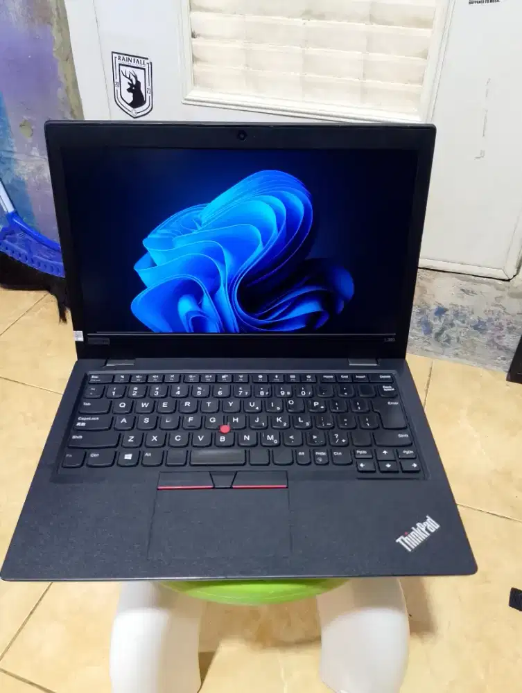 Laptop thinkpad slim L380