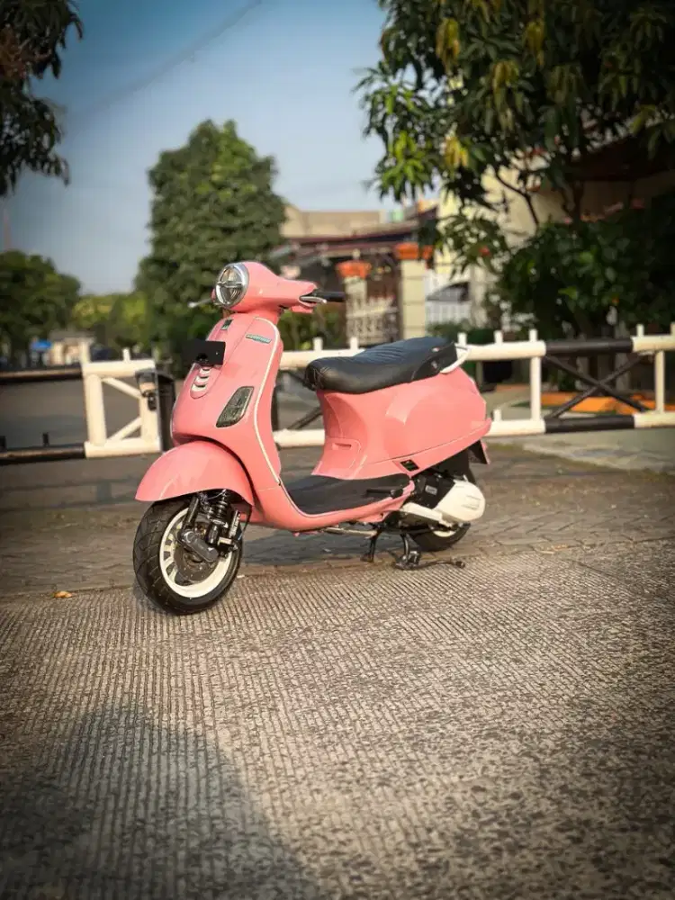 VESPA LX IGET 125 2020 PINK - TERMURAH SEINDONESIA