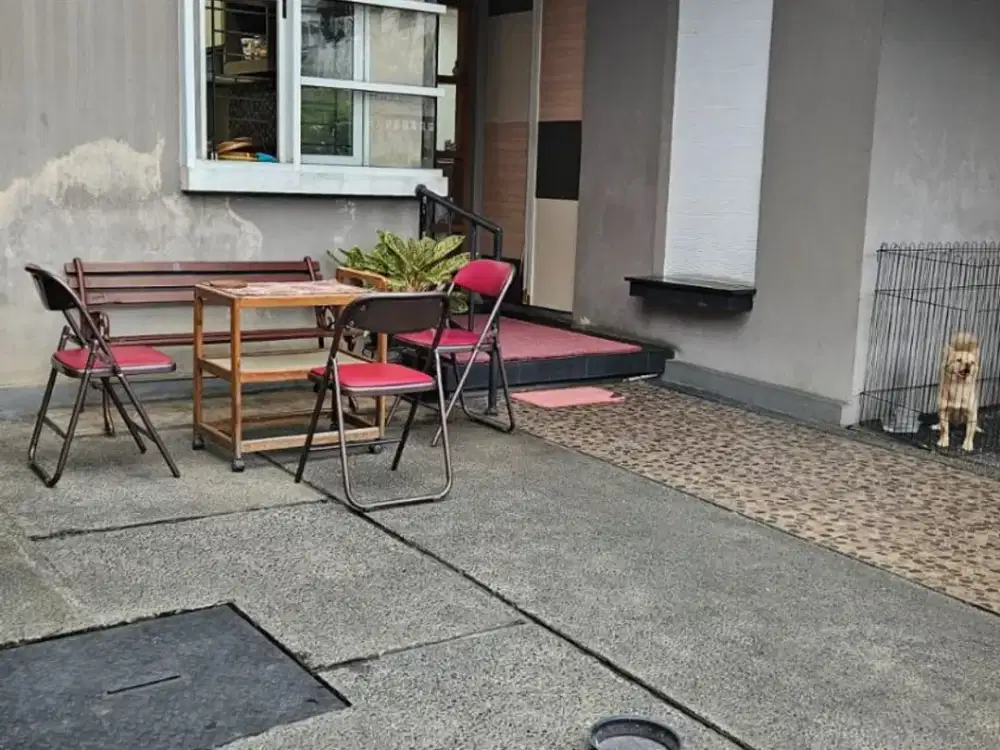 Rumah Sunrise Garden Hadap Selatan Furniture Besar ditinggal